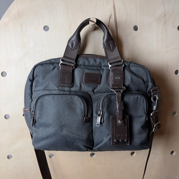 Tumi Alpha Bravo Everett Essential Tote Gray/Brown Exterior - Picture 1 of 16